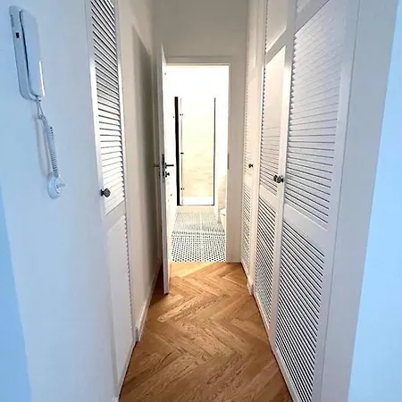 Old Town , Wi-fi , 2-beds , Aesthetics - By Hik Lägenhet