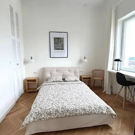 Old Town , Wi-fi , 2-beds , Aesthetics - By Hik Lägenhet *